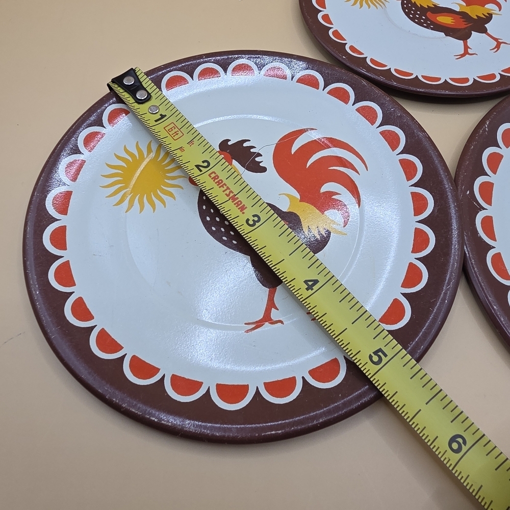 3 Vintage 1970s Tin Litho Toy Plates Rooster - Picture 2 of 4